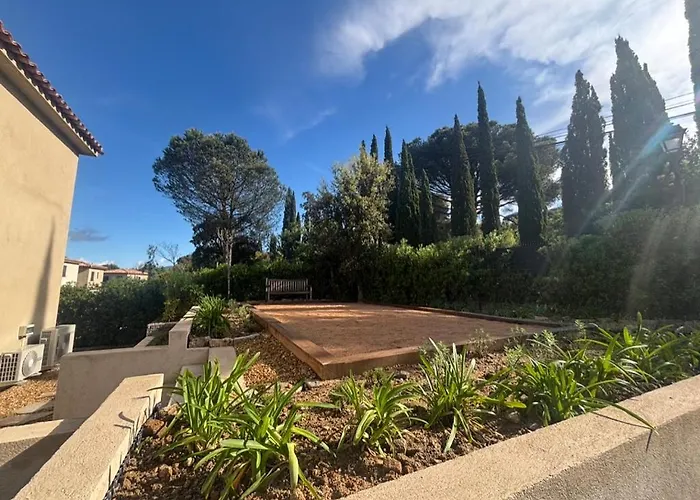 Villagassin 403 * Saint-Tropez