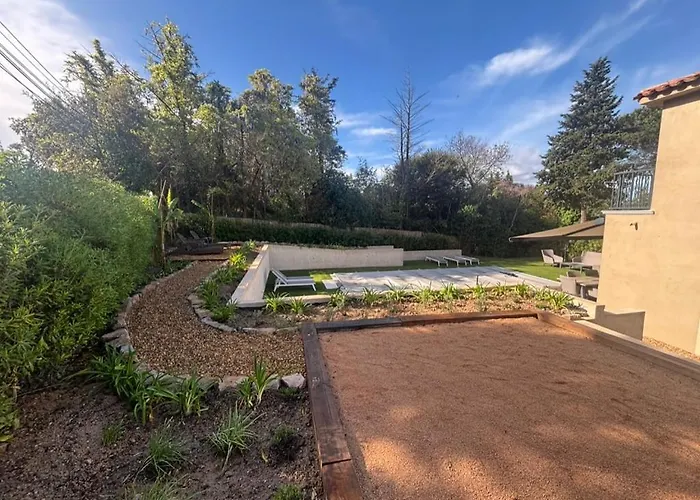 Villagassin 403 Villa